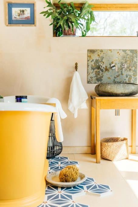 Romantic Country Annex With Views - 10 Min To Bath Cold Ashton Экстерьер фото
