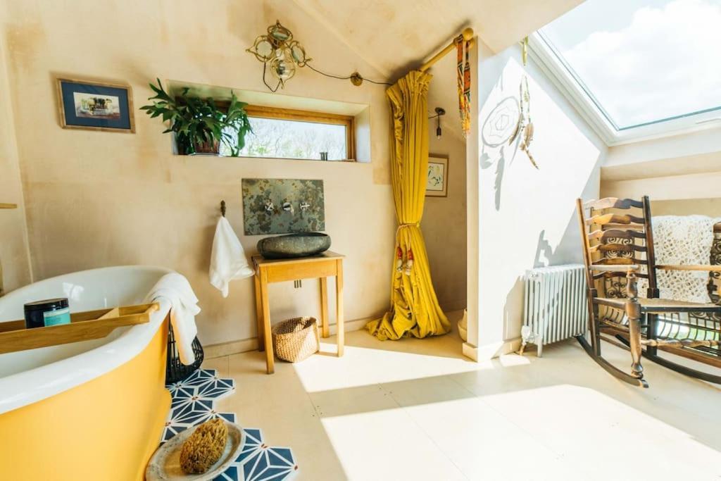 Romantic Country Annex With Views - 10 Min To Bath Cold Ashton Экстерьер фото